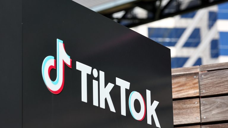 Enhancing TikTok: Integration of Third-Party Apps for Content Enhancing TikTok: Integration of Third-Party Apps for Content