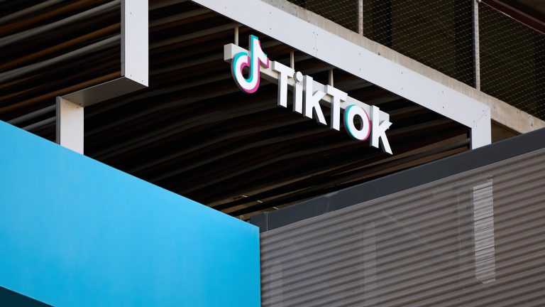 Comparative Analysis: TikTok vs Snapchat in Innovation Leadership Comparative Analysis: TikTok vs Snapchat in Innovation Leadership