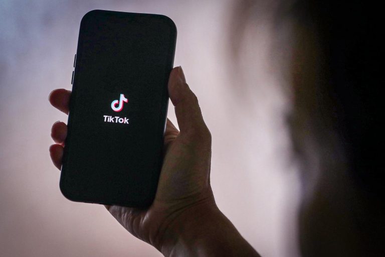 Mastering TikTok: The Craft of Short Video Sequencing Mastering TikTok: The Craft of Short Video Sequencing