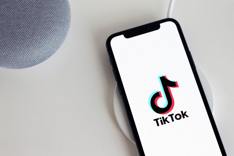 How TikTok Shapes Celebrity Trends and Influencer Culture How TikTok Shapes Celebrity Trends and Influencer Culture
